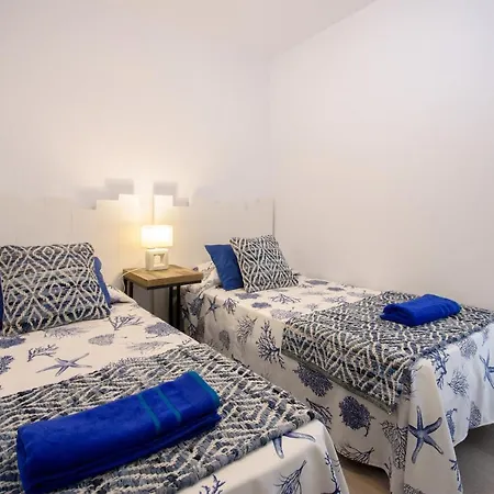 Holiday home White Volcano Pool, Gym And Activities In Sport Center Fariones Included Puerto del Carmen (Lanzarote)