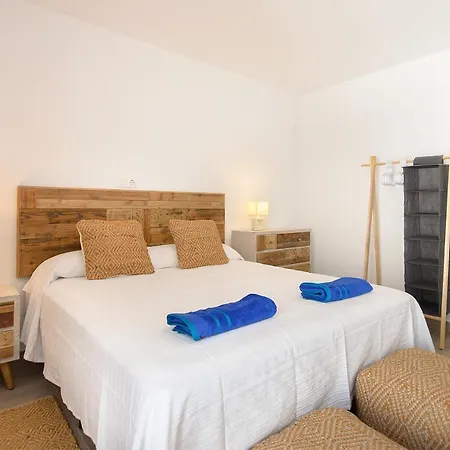 Holiday home White Volcano Pool, Gym And Activities In Sport Center Fariones Included Puerto del Carmen (Lanzarote)